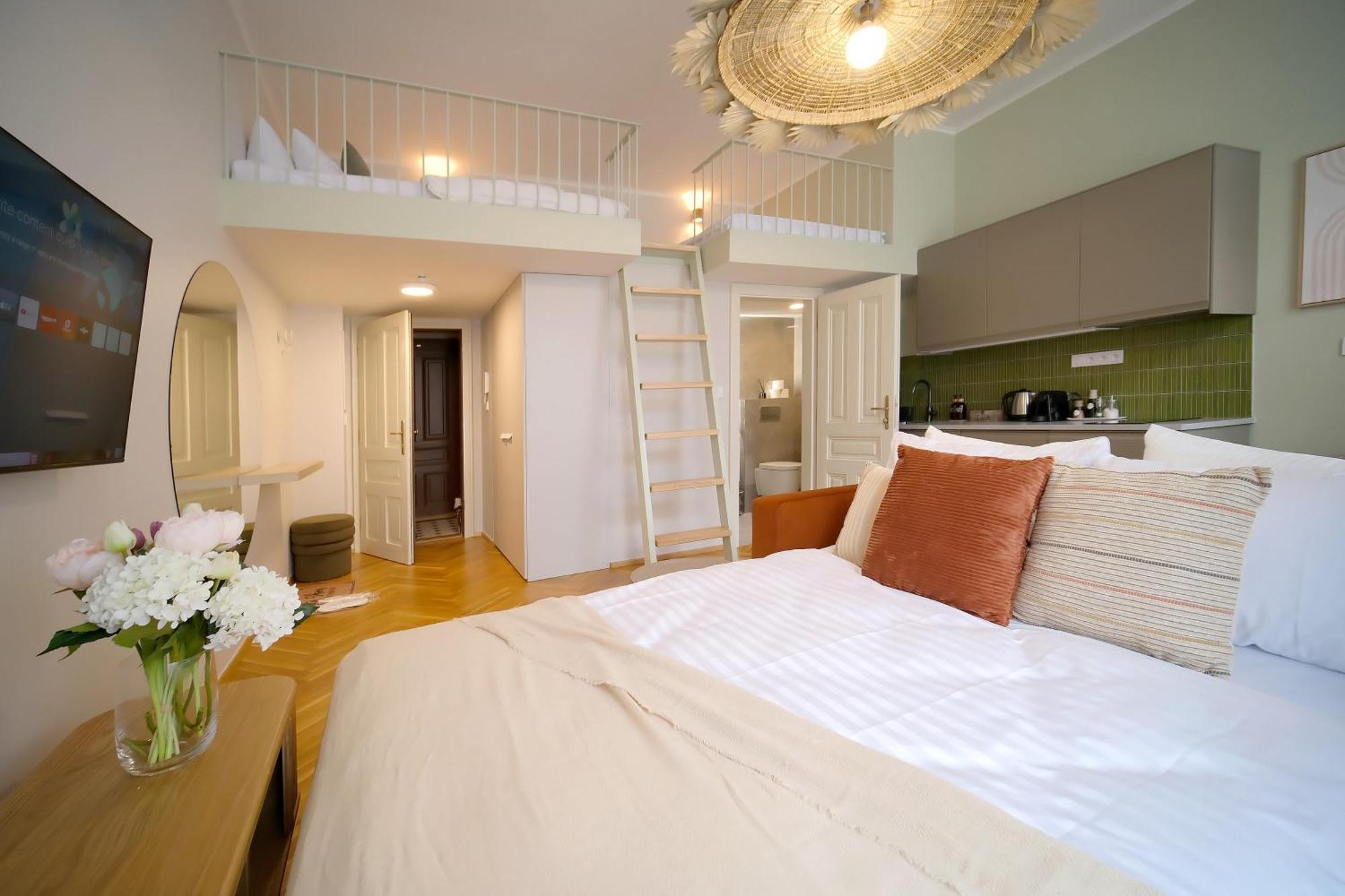Luxemi Apartments I City Center Premium Studio Прага Экстерьер фото